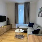 Tivoli Apartmán *